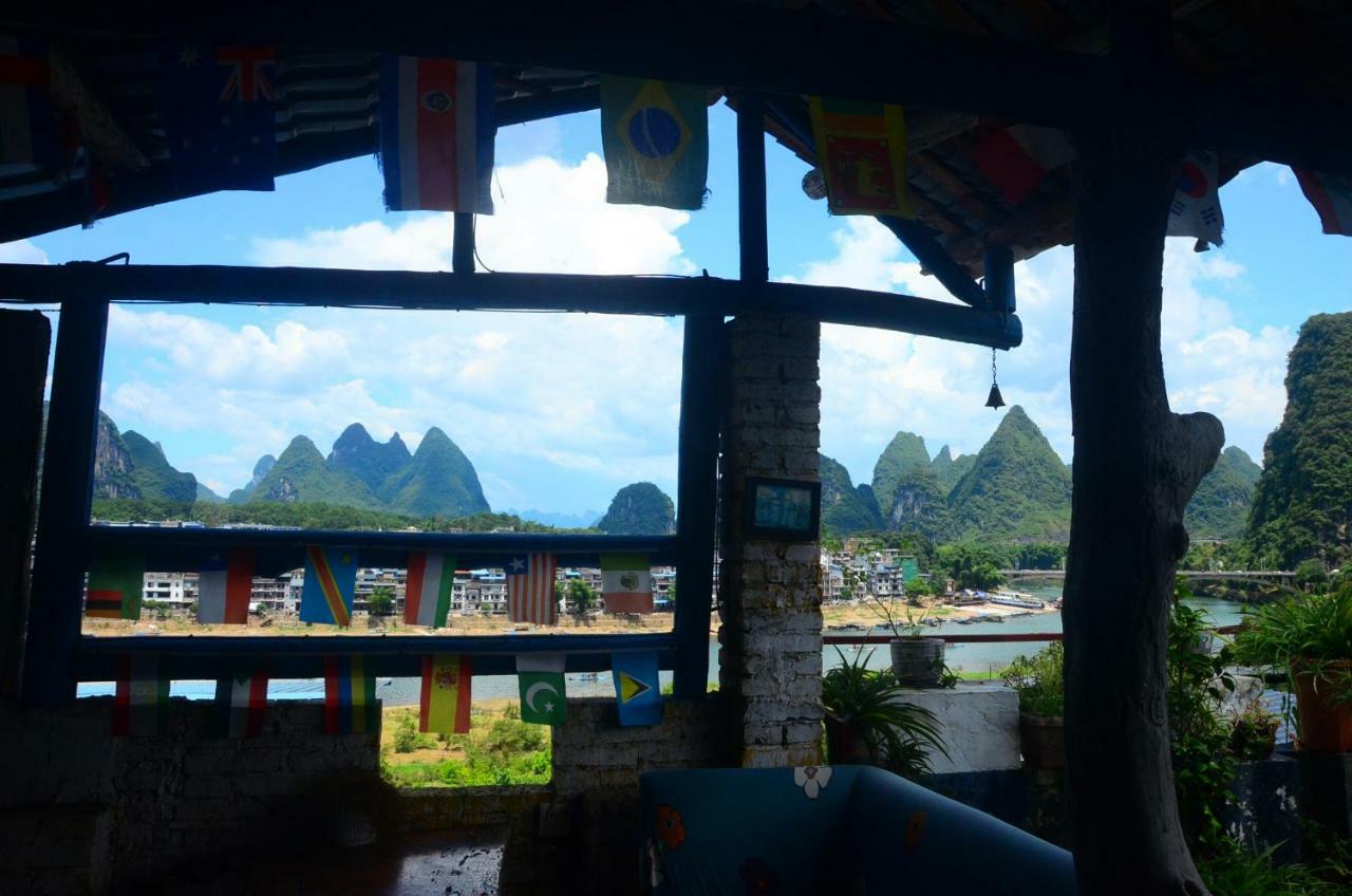 En Attendant Godot Youth Hostel Yangshuo Exterior foto