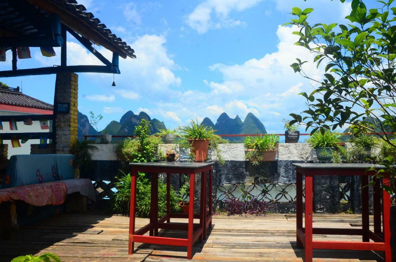En Attendant Godot Youth Hostel Yangshuo Exterior foto